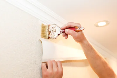Pose de papier peint à Tessel — revêtements muraux et toiles de verre